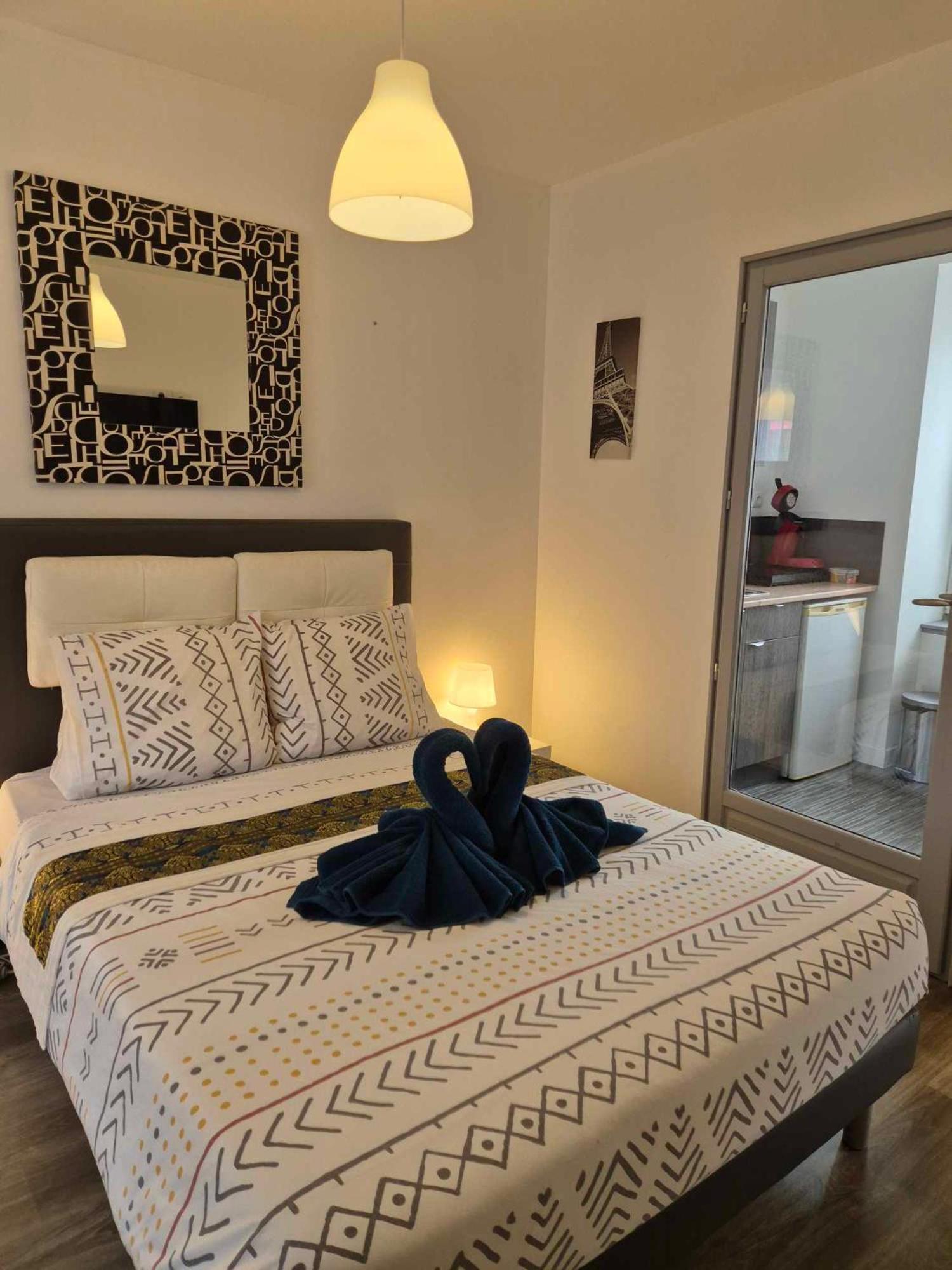 Apartmán 17, Face A La Gare Lannion Exteriér fotografie
